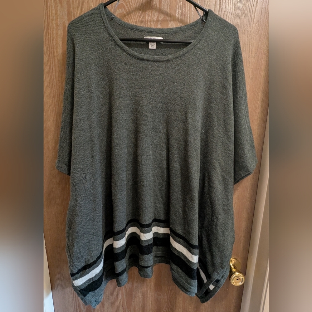 Croft & Barrow Charcoal Poncho Top Striped Tunic Slit Hem